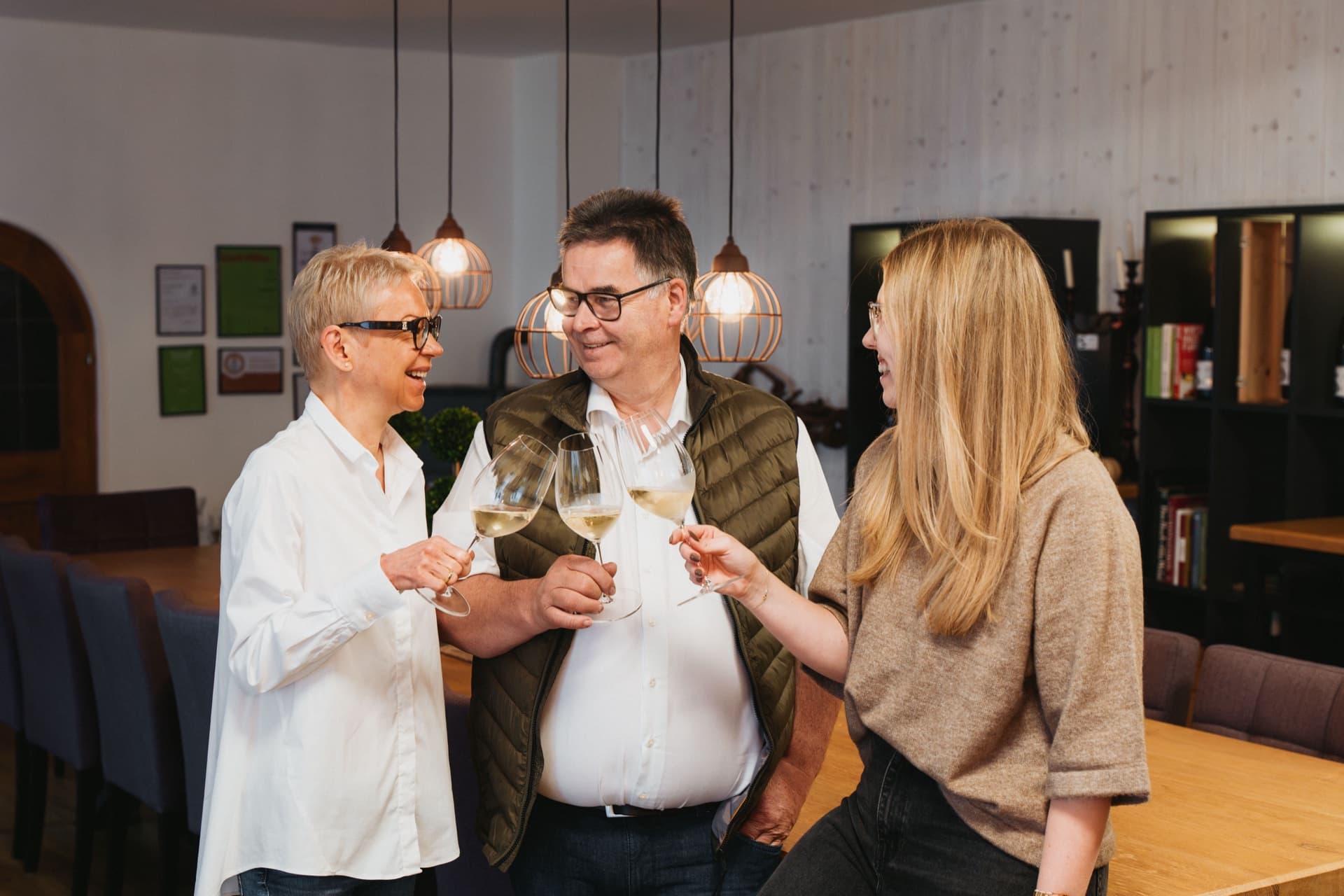 Doris, Leopold und Victoria Sutter